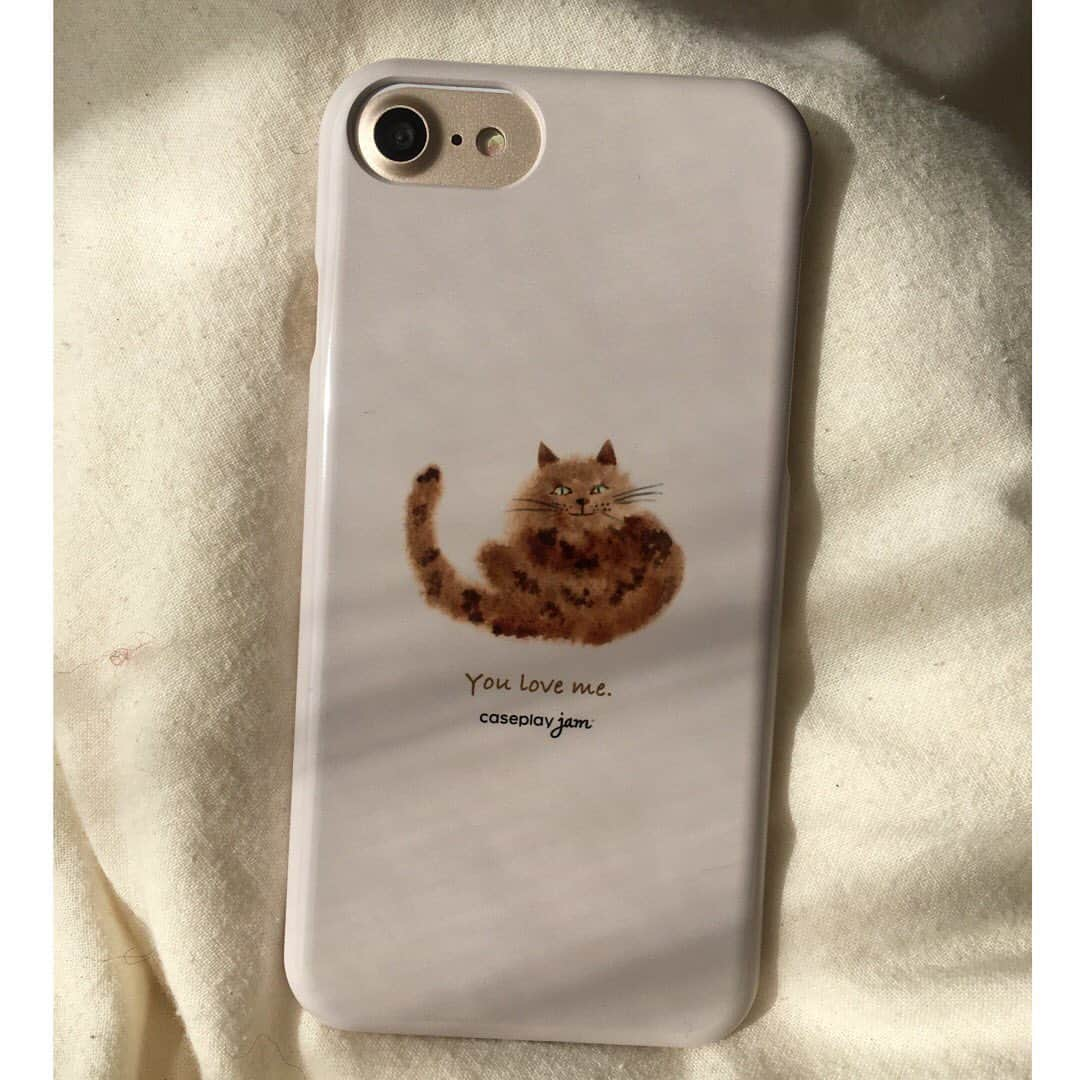 phocaseさんのインスタグラム写真 - (phocaseInstagram)「【You Love Cat 】﻿ ﻿ ふわふわ猫ちゃん🐈﻿ 側面も綺麗です🍑﻿ ﻿ ﻿ ﻿ LINE@のお友達になってくれた﻿ 方にはクーポンをプレゼントしています🎁﻿ @をつけてcaseplay_jamで検索してね🦢﻿  ﻿ ﻿ ﻿ ﻿ #caseplay_jam  #スマホケース #Xperia #arrows #Galaxy #Google #HUAWEI #OPPO #iPhone #Android #caseplayjam #iPhoneケース #アイフォンケース #手帳型ケース #androidケース #携帯ケース #スマホケース専門店 #おしゃれ雑貨 #友達募集 #スマホ」1月20日 17時18分 - caseplay_jam