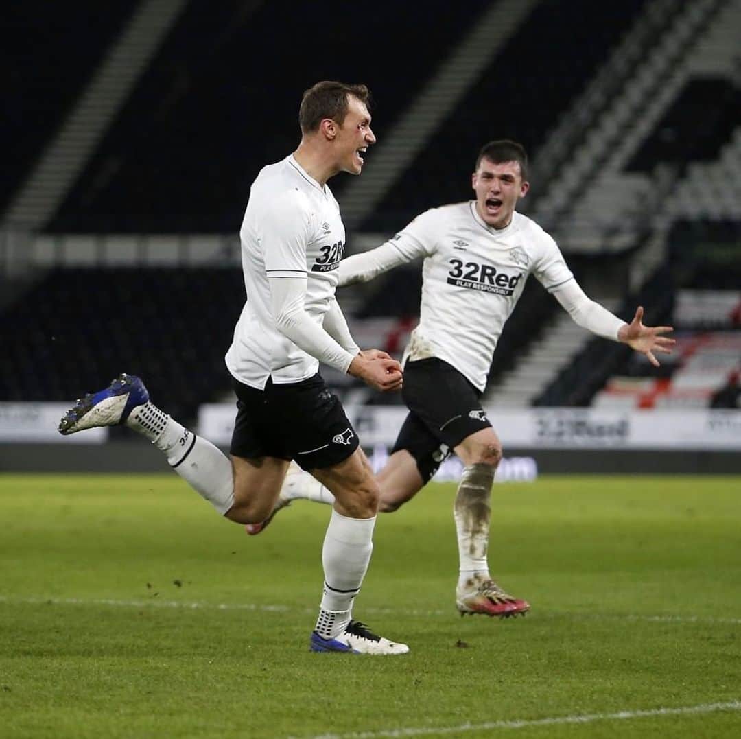 のインスタグラム：「What a great team performance last evening! Energy, passion and quality! Massive 3 points! Have a nice day! 🐏😁」