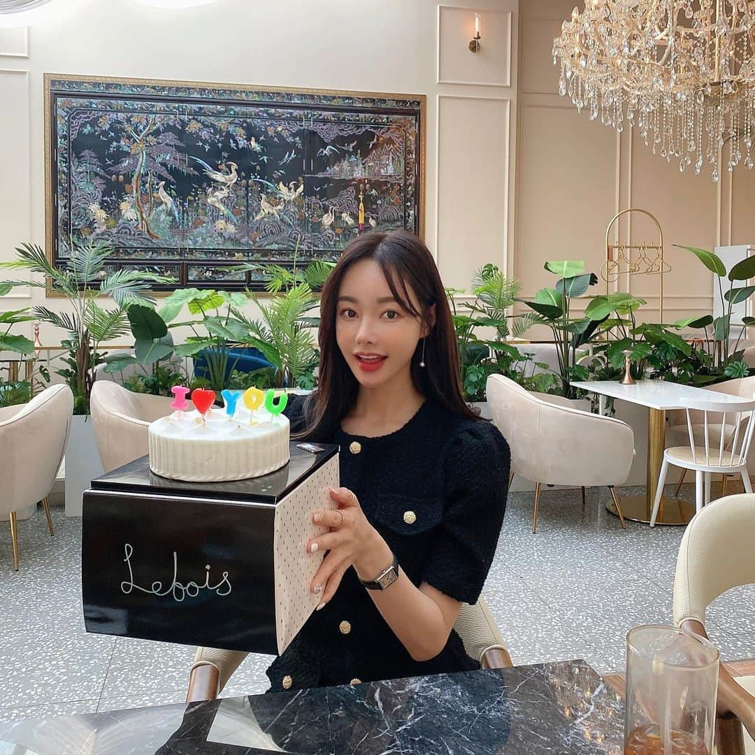 Hyemiさんのインスタグラム写真 - (HyemiInstagram)「이쁜이들이 이쁜짓만❤️ 생일 지나갔지만 챙겨주는 사랑둥이들🥰 고마워💕💕」1月20日 17時22分 - hinzajoa