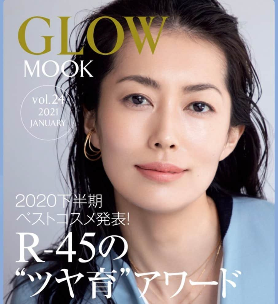 GLOWさんのインスタグラム写真 - (GLOWInstagram)「GLOWのLINE MOOK本日更新しました！ 今回はGLOW2月号「R-45のツヤ育アワード」企画からより抜いた、美の賢者が選ぶベストコスメをお届けします！ LINEのGLOW MOOKを友達登録するだけで読めますので、ぜひご覧ください♪ #雑誌グロー　#linemook #美たまきさん  #よりぬきGLOW 編集h」1月20日 17時37分 - glow_tkj