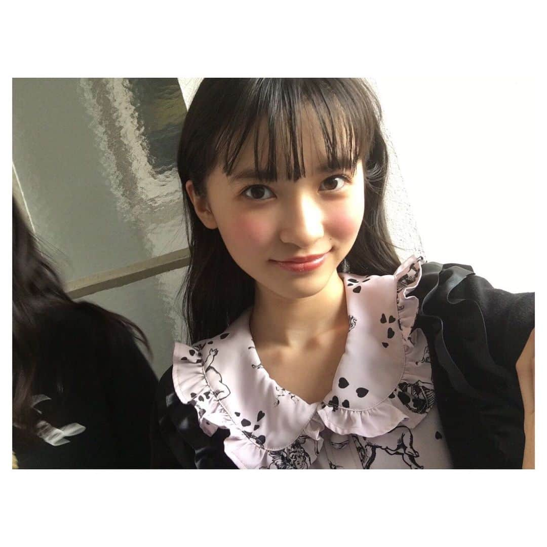 桧山ありすさんのインスタグラム写真 - (桧山ありすInstagram)「ニコプチ2月号のおふしょ♡  隣に写ってる肩は誰の肩でしょうかー？ 分かるかな？  #ニコプチ #プチモ #桧山ありす #スターダストプロモーション #stardustpromotion #おふしょ」1月20日 17時39分 - alice.hiyama