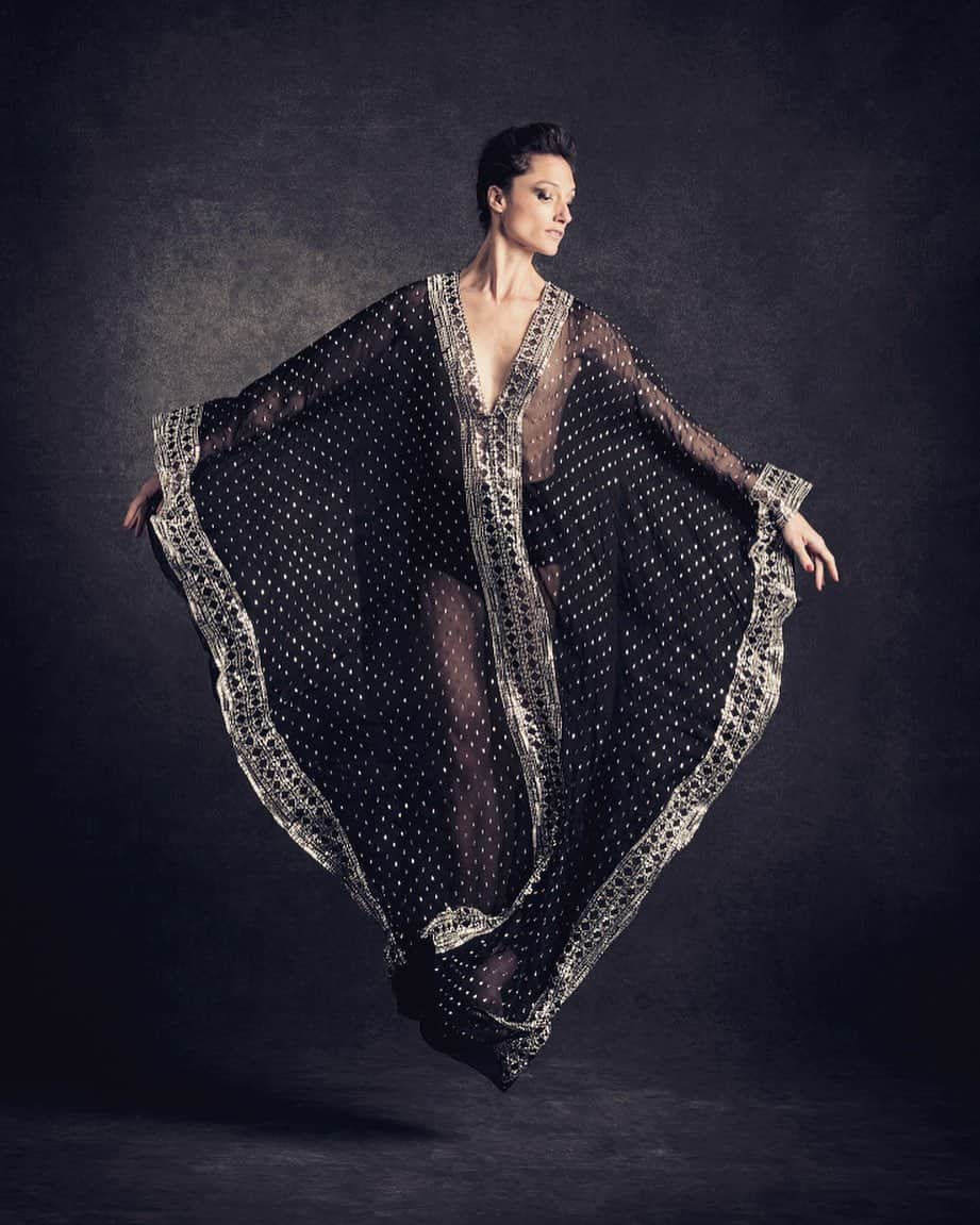 ドロテ・ジルベールのインスタグラム：「L’envol, par @jamesbort  pour @numeromagazine . #albaneclairetimageagency #numeromagazine #jamesbort」