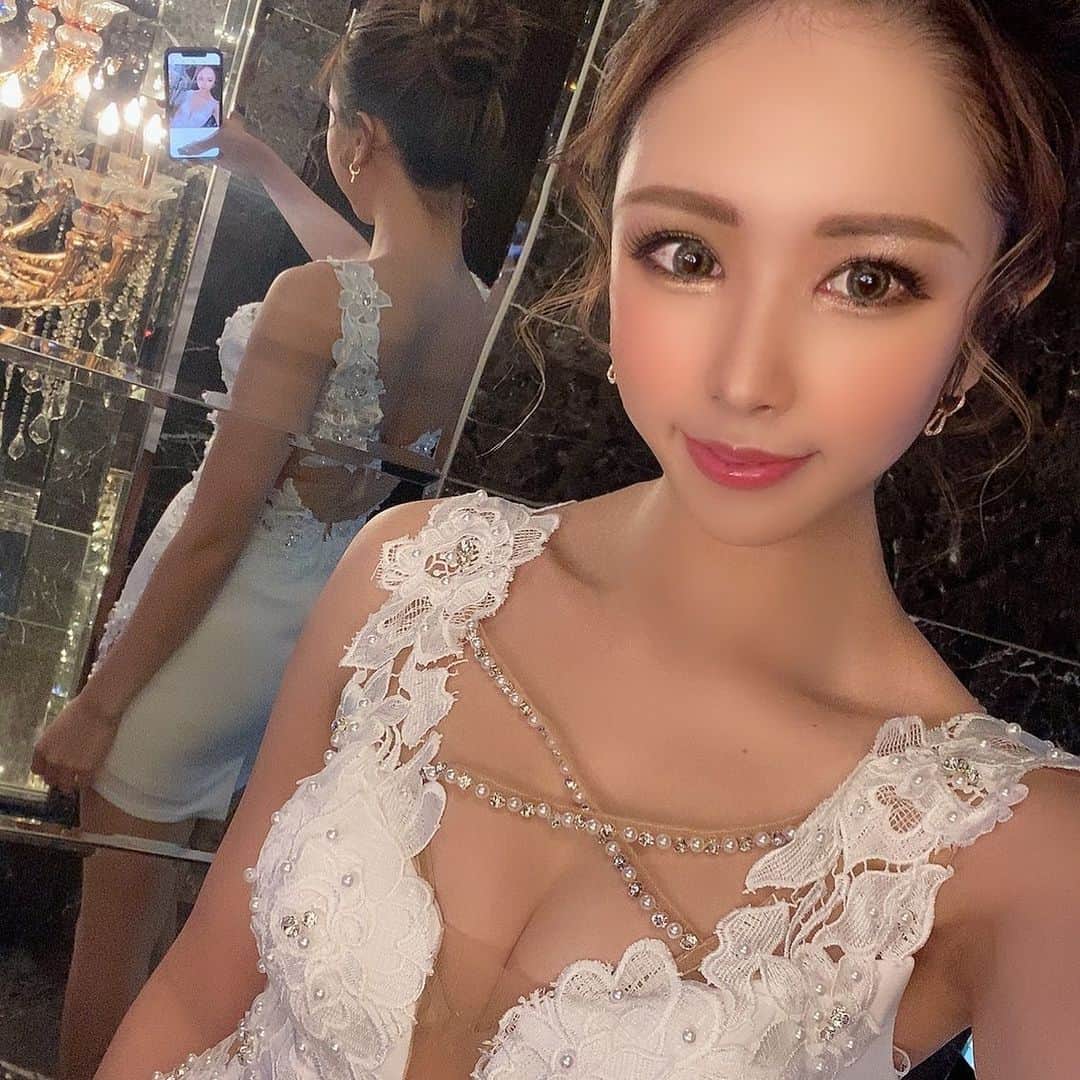 藤咲ひなたのインスタグラム：「たーーっくさん寝たら インスタも更新できてなかった🥺  今日も今日とて9時出勤です🥰  P&J 札幌市中央区南４条西３丁目 N-プレイスビル 5F 011-518-1444 💋藤咲ひなた💋」