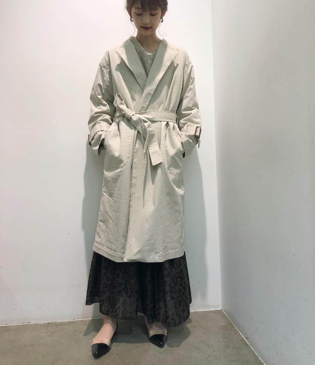 GATHER yamatoのインスタグラム：「・ 本日1/20(水)は 〝お客様感謝デー〟 税込1万円以上のご購入毎に 5％の金券バックです✨ ・ 〜Munich 2021SS〜 ・ 希少なコットンを使用した ストレッチツイルのノーカラーコート。 ソフトな風合いと抜群なストレッチ性でとっても着やすい♪ ━━━━━━━━━━━━━━━ ノーカラーコート #Munich ￥37,400(taxin) ・ ヒョウ柄スカート #Munich ￥23,100(taxin) ━━━━━━━━━━━━━━━ ・ ・ #ギャザー #GATHER #ギャザー大和店 #GATHER大和店 #スプリングコート #コート #ノーカラーコート」