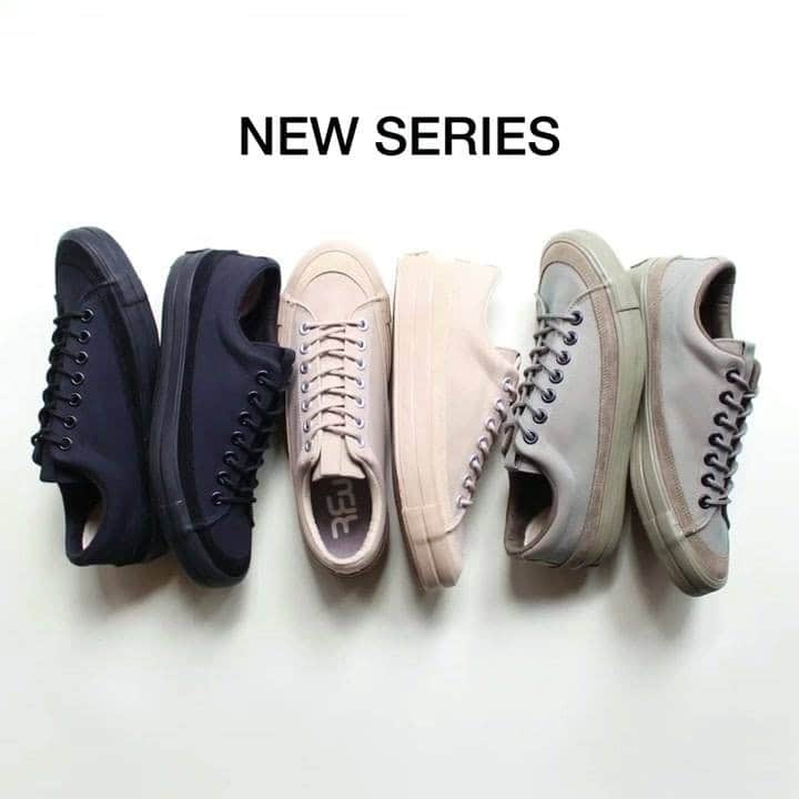 のインスタグラム：「【RFW PICK UP】  BAGEL-LO GABA Black/Beige/Khaki  2020年秋冬新作コレクションから、 アッパーにアッパーにコットンギャバジンを使用した BAGEL-LOが発売日！  コットンギャバジンはバーバリーのトレンチコートなどに用いられる素材で、光沢感やドライタッチが印象的です。  www.rfwtokyo.com  #rfw #rfwtokyo #rhythmfootwear #sneaker #sneakers #kicks #instashoes #instakicks #sneakerhead #sneakerheads #nicekicks #sneakerfreak #kickstagram #2020aw #autumn #winter  #tokyo #rpm #rhythmprimarymarket #bagel #gaba #gabadine」