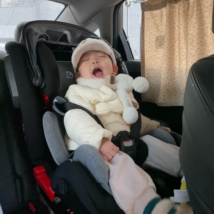 ジナ のインスタグラム：「어린이집에서  개발해온 #아흑 ㅋㅋㅋㅋㅋㅋㅋㅋㅋㅋ」