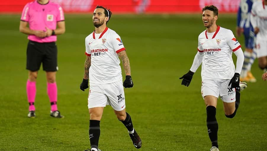 ヘスス・フェルナンデス・サエスのインスタグラム：「Y seguimos. 3 puntos más y contento por el ⚽️. Recuperar y pensar en el sábado. No paramos 🚀 @sevillafc」