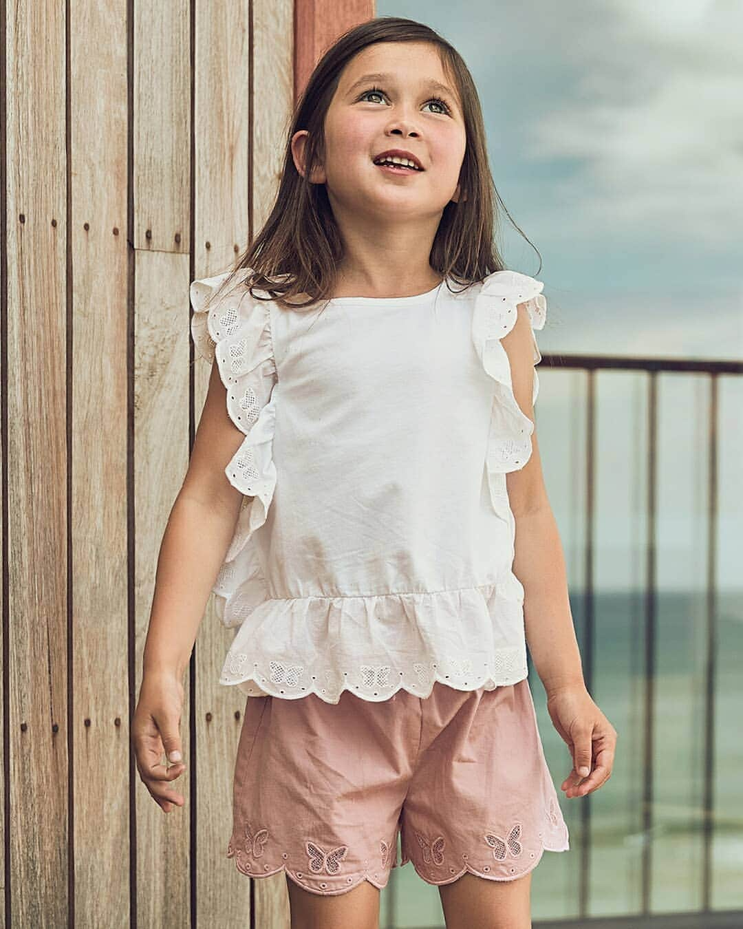 Target Australiaさんのインスタグラム写真 - (Target AustraliaInstagram)「Line up for these adorable styles they will love this summer 🎯♥️ #targetaus #targetauskids」1月20日 18時37分 - targetaus