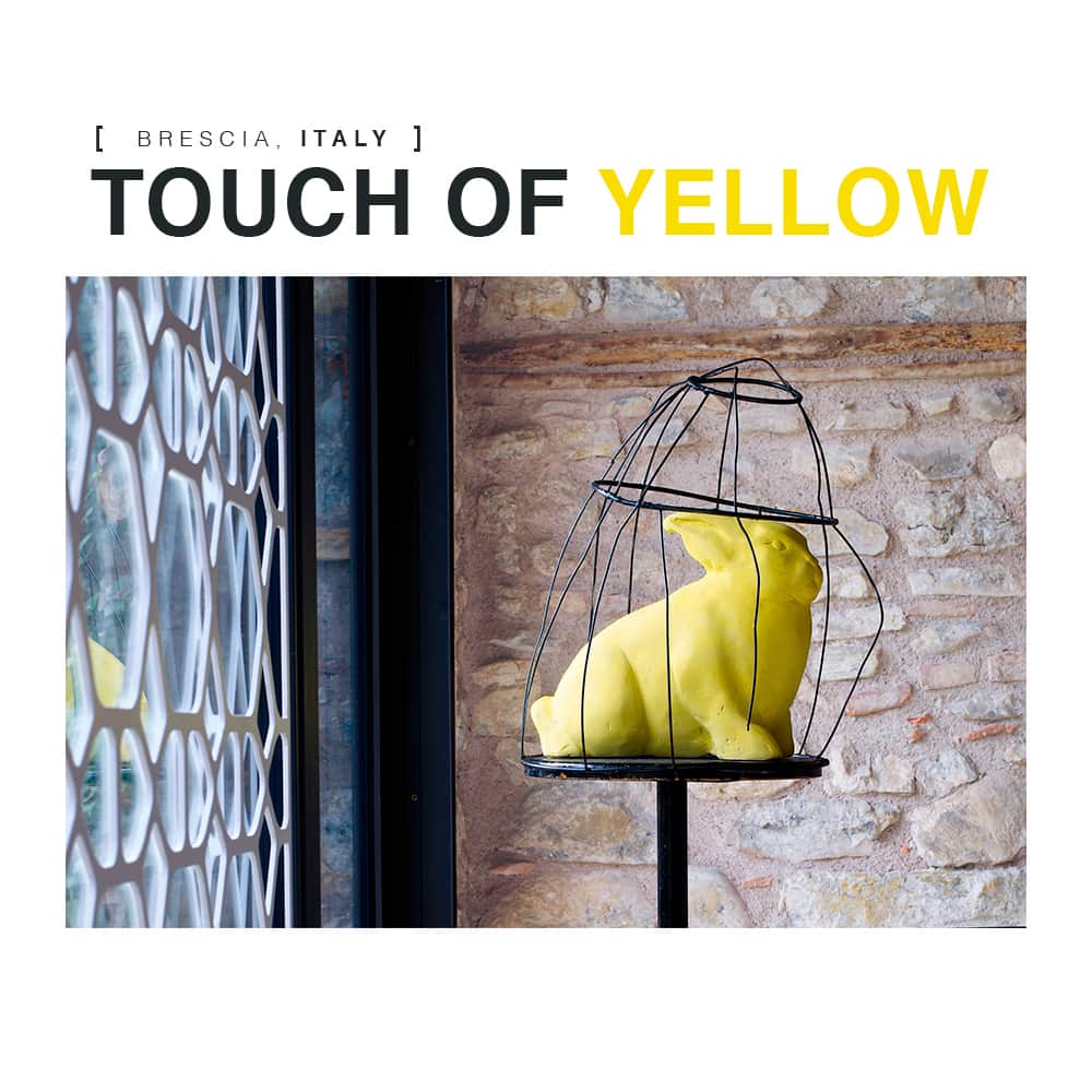 B&B Italiaさんのインスタグラム写真 - (B&B ItaliaInstagram)「The perfect fusion of transparency and softness, lightness and movement, neutrality and colour. That’s the deal-breaker for the "Touch of Yellow" Private Home in Brescia, depicting the chase between concrete design and abstract details.⁣ .⁣ #bebitalia #design #residentialproject #interiordesign  #furnituredesign」1月20日 18時47分 - bebitalia