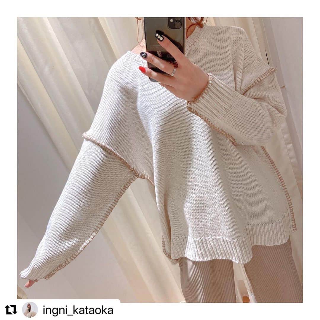 INGNI STOREさんのインスタグラム写真 - (INGNI STOREInstagram)「#Repost  @ingni_kataoka 162cm ・・・ . . . ☑︎1204-920872 配色ステッチニット ¥2,450 . ベーシックなニットに配色ステッチがアクセントになった トレンド感のあるニットです🧶 デザイン自体はシンプルなので 普段のコーデに取り入れやすい1枚です🥰 . Tシャツをインナーに入れて レイヤードスタイルで着るのもオススメ◎ リブパンツのほかプリーツスカート合わせも可愛いですよ😍 . . . #ingni #instagood #ootd #shopstaff #fashion #summer #autumn #イング #コーディネート #コーデ #ショップ店員 #夏服 #デート服 #トレンド  #ファッション #プチプラ #秋服 #冬服 #ステッチ #ステッチニット」1月20日 18時50分 - ingnistore