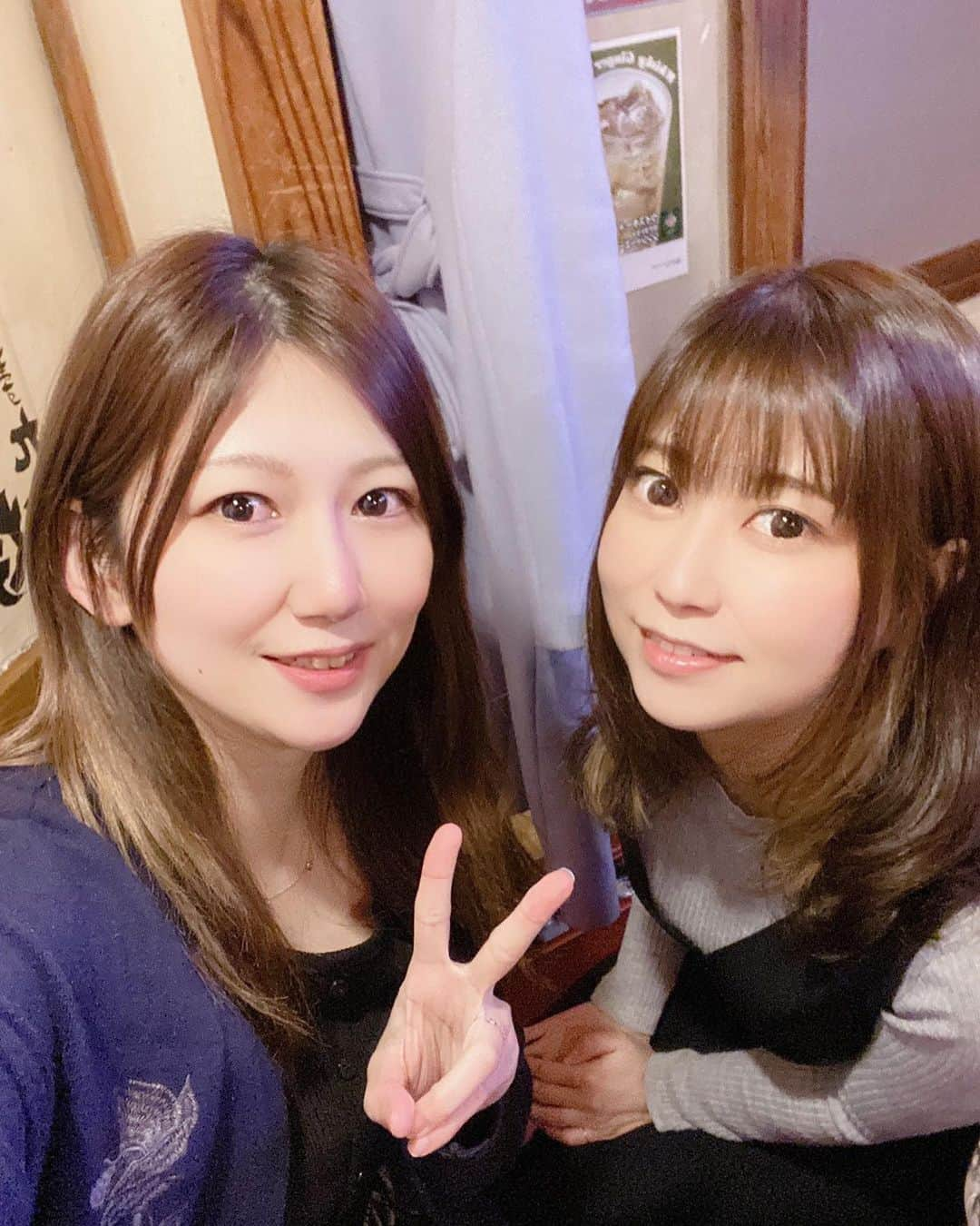 水口美香のインスタグラム：「そんさんとなんしゅう家さんでMリーグちょい観戦🥳  今月はめずらしく天鳳をたくさん打ってるので載せる写真がほとんどありません...笑  #なんしゅう家　#Mリーグ　#パブリックビューイング　#PV #神田　#麻雀　#天鳳」