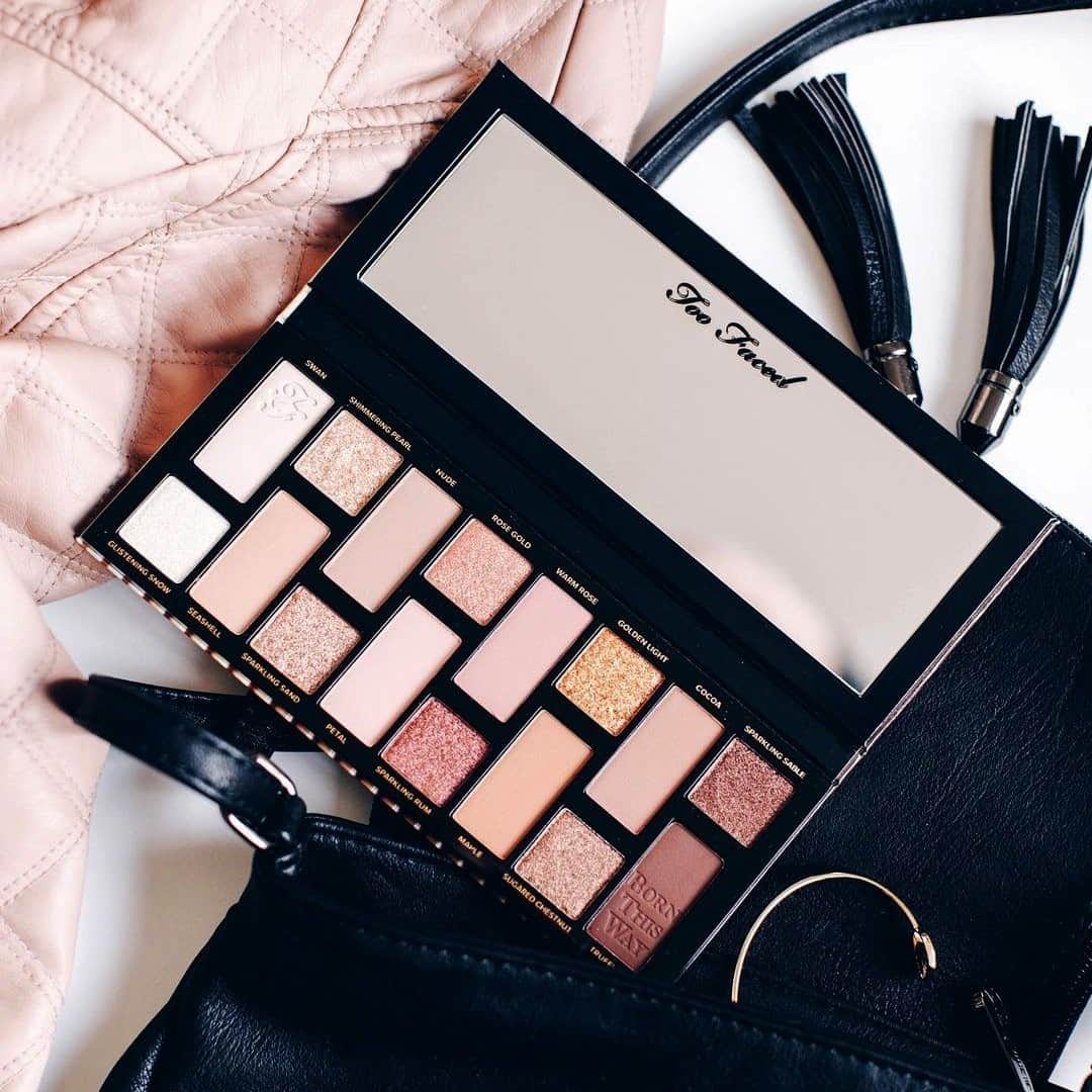 Too Facedのインスタグラム：「The perfect range of modern nudes to take your glam from day to night. ✨ Tag a BFF who needs our Born This Way Eye Shadow Palette! #regram @needsandmoods #tfbornthisway #toofaced」