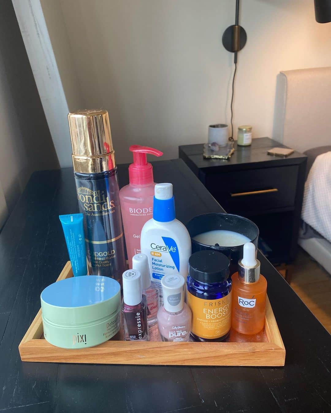 Monica Churchさんのインスタグラム写真 - (Monica ChurchInstagram)「✨ only good habits in 2021✨ #Ad One of the things that sets me up for success each day is keeping all of my go to self care products on a tray that is visible to me as I’m getting ready! These are some of my favorites from @CVS_Beauty, like @PixiBeauty, @Cerave, @RocSkincare and more. Check out my latest YouTube video to see how I get ready for a busy real estate day in my life! #CVSBeauty #BeautyUnaltered #AffiliatePartner」1月21日 4時36分 - monicachurch