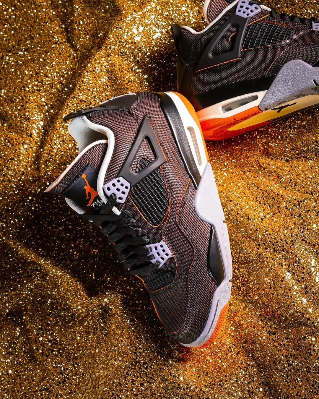 のインスタグラム：「SHINE 🌟 ✨  #Women's Air Jordan Retro 4 'Starfish' launches 1/22 online and in-store. Is it a cop or drop?」