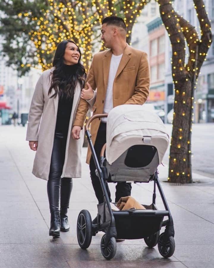 nunaさんのインスタグラム写真 - (nunaInstagram)「Nothing like a cozy family stroll using your Nuna stroller ✨   @m.y.k.e.l says "Nuna fits our style" Thank you for sharing your #NunaStyle!」1月21日 5時00分 - nuna_usa