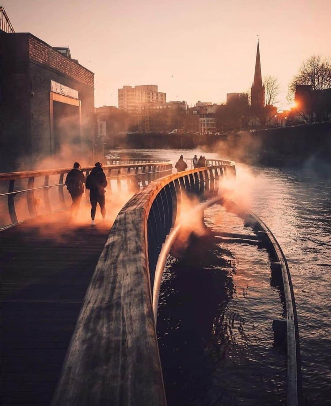 Instagramersさんのインスタグラム写真 - (InstagramersInstagram)「Amazing photography taken by @eddcope and  @igersUK @igersbristol  Congratulations on the feature. This is a stunner! 👌🏻 —————————————————— Tag your UK photos with #IgersUK for a chance to be featured here.  ——————————————————  #PhotosOfBritain #igers #BBCBritain #ScenicBritain #uk_shooters #YourBritain #uk_potd #Britains_Talent #LoveGreatBritain #CapturingBritain  #LoveGreatBritain #OMGB #visitbritain  #ig_uk_eddcope」1月21日 5時20分 - igers