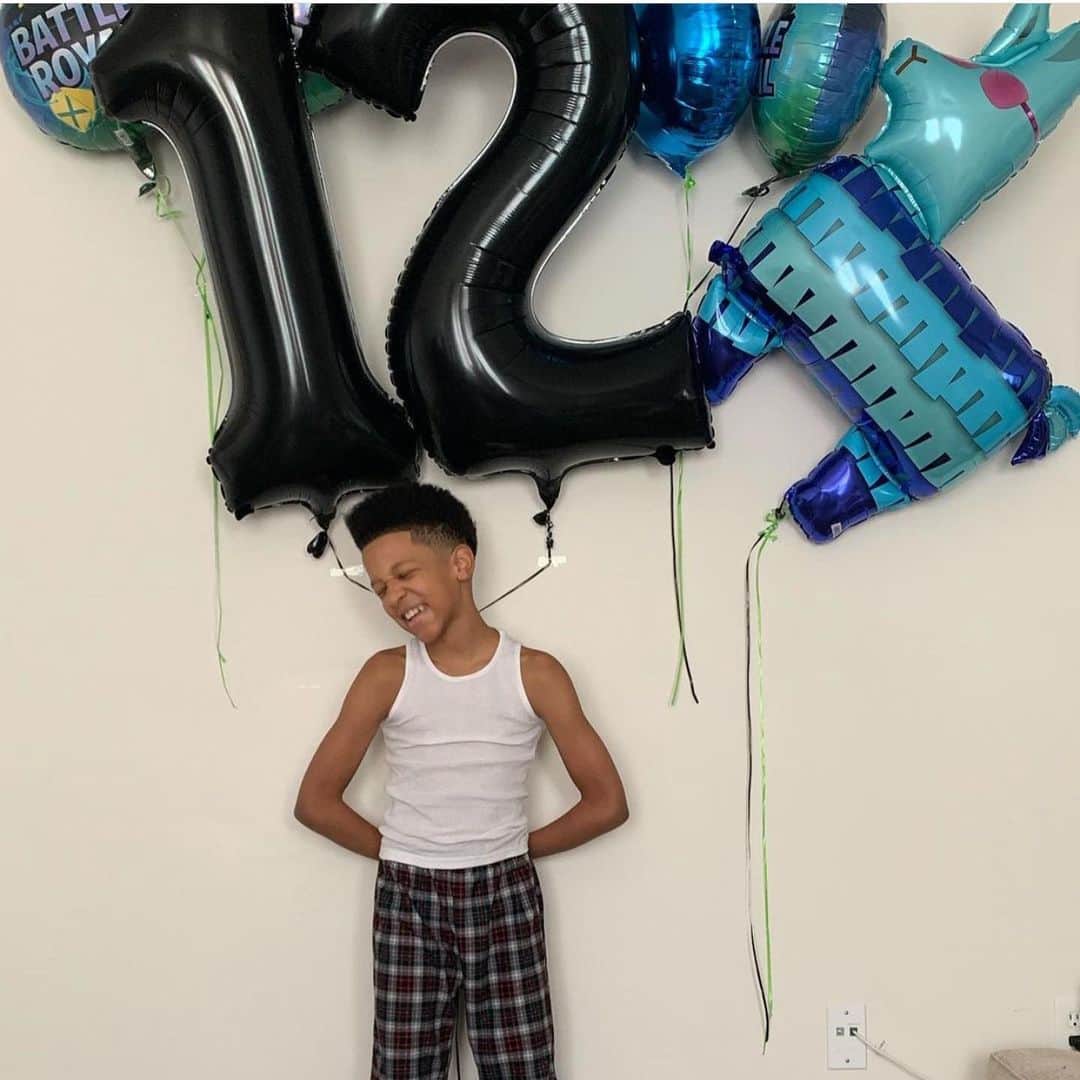 デイミアン・リラードのインスタグラム：「Happy 12th bday to my nephew! @lillardbros2.0 love you bra! I got somethin for you when you get back 🎁🎉🎊」