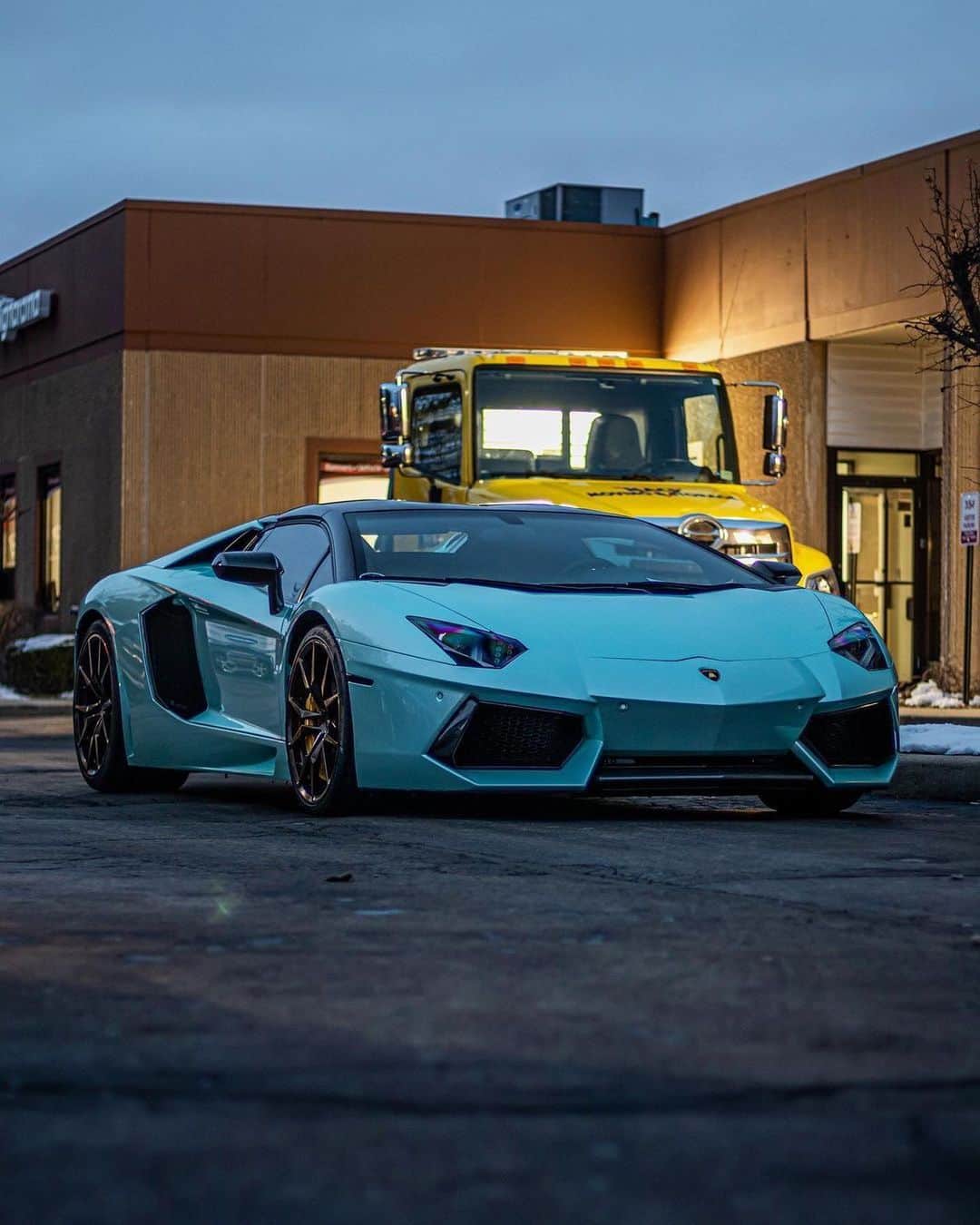 CARLiFESTYLEさんのインスタグラム写真 - (CARLiFESTYLEInstagram)「@inozetek Pearl Crystal Blue Lamborghini Aventador by @goblackstar #carlifestyle #aventador」1月21日 5時28分 - carlifestyle