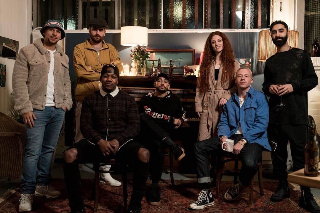 ルディメンタルのインスタグラム：「This time three years ago we released 'These Days' with @jessglynne @macklemore @dancaplen. Over a billion streams on this song with it going platinum in UK and US... decent! 😝」