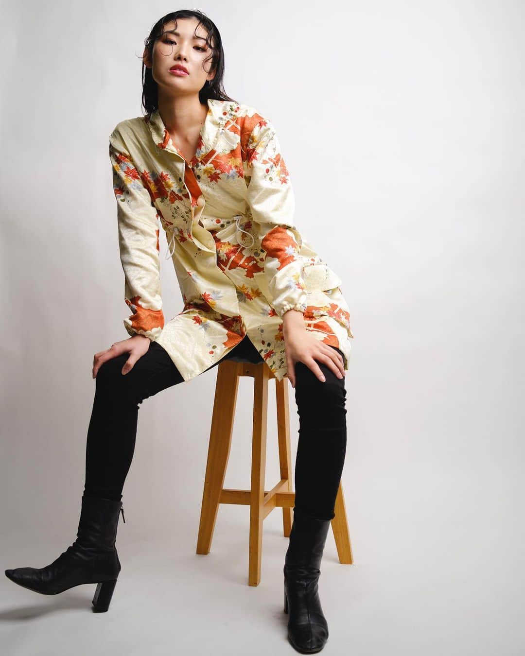 i_am_happpyさんのインスタグラム写真 - (i_am_happpyInstagram)「. . . 着物をリメイクして作られた和柄のパーカー👘 Kimono hoodie made by remaking Japanese kimono . . . #japanesestyle#kimono#japan#japanesegirl」1月20日 20時50分 - i_am_happpy