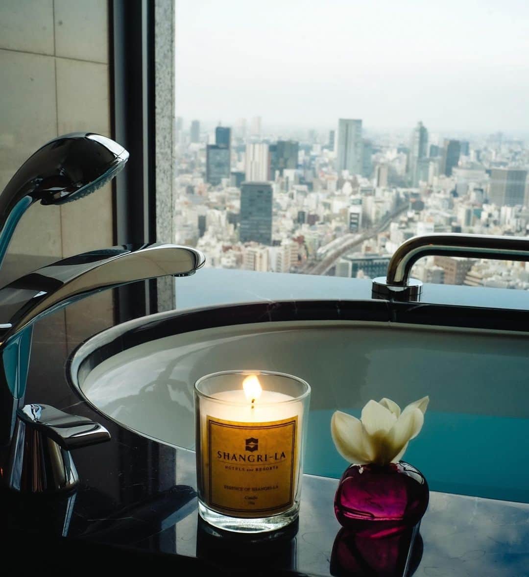 Shangri-La Hotel, Tokyoのインスタグラム