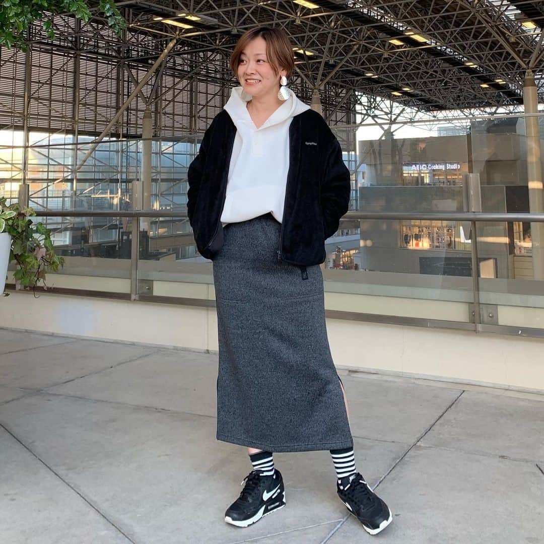 ジムフレックスさんのインスタグラム写真 - (ジムフレックスInstagram)「Staff styling with our Gymphlex jacket at @bminglifestore_tamaplaza 👌」1月20日 21時01分 - gymphlex