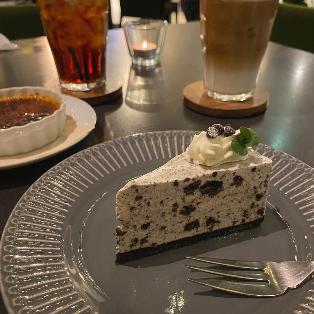 YUUGAさんのインスタグラム写真 - (YUUGAInstagram)「. . また、ここのカフェ行きたいなぁ☕ . . オレオチーズケーキと クレームブリュレがとっても美味しかった！♡ . . . #カフェド武 #カフェ #カフェ好きな人と繋がりたい #cafe #café #cafestagram #instagood #instagram #instalike #instadaily #instafood #instamood #instaphoto #instapic #photo #pic #food #foodstagram #l4l #followme #tokyo #tokyocafe #harajuku #東京カフェ #東京 #原宿カフェ #原宿グルメ #原宿スイーツ #カフェ巡り」1月20日 21時26分 - yuuga1024