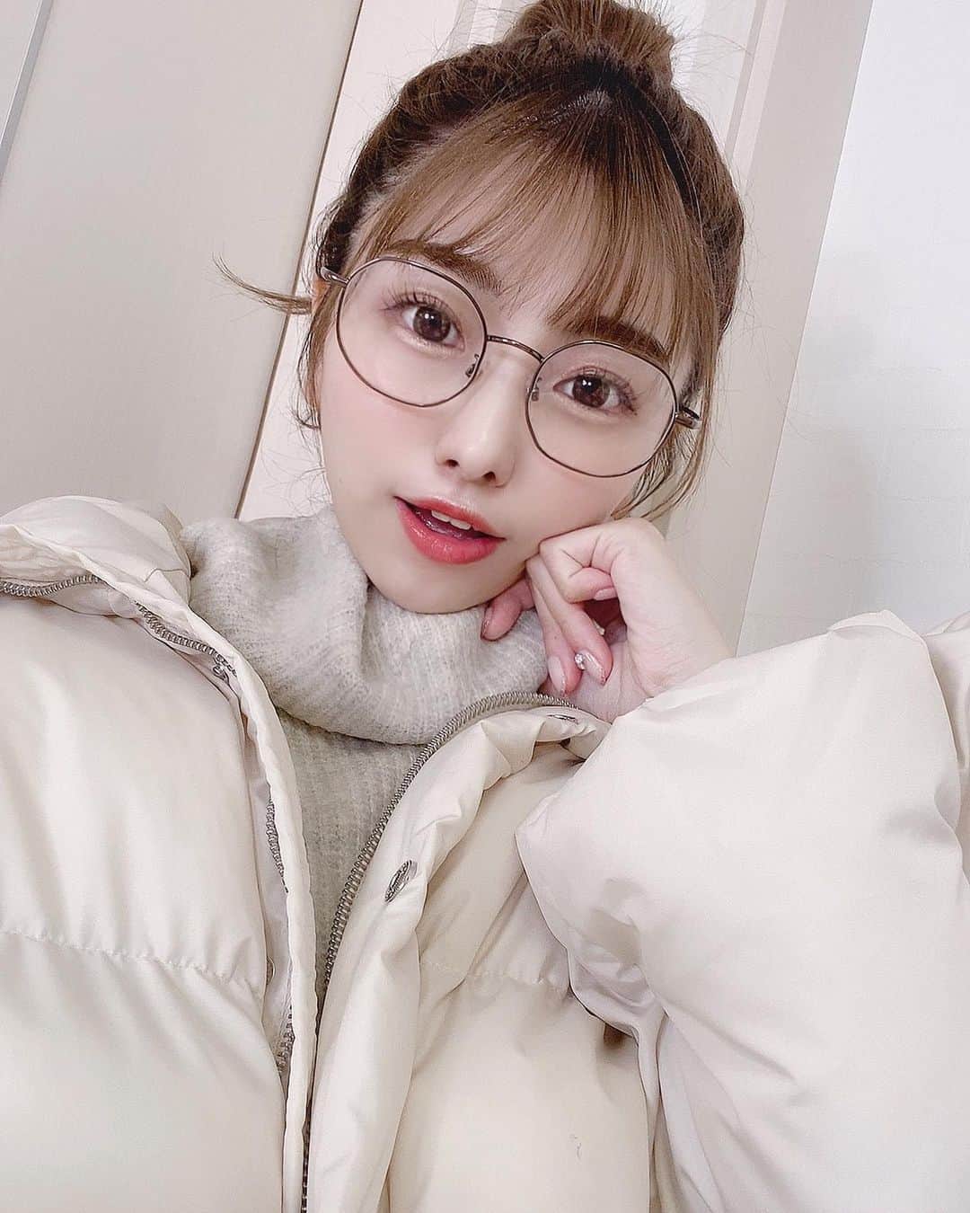 natsumiさんのインスタグラム写真 - (natsumiInstagram)「だいすきなかりんちゃんの伊達メガネを 最近ずっとつけてるの🥸𓂃 𓈒𓏸 形もフレームの色味とかもタイプすぎる。。サイズ感もすきなんだ〜 ㅤㅤㅤㅤㅤㅤㅤㅤㅤㅤㅤㅤㅤ ㅤㅤㅤㅤㅤㅤㅤㅤㅤㅤㅤㅤㅤ @pinue_official  ㅤㅤㅤㅤㅤㅤㅤㅤㅤㅤㅤㅤㅤ ㅤㅤㅤㅤㅤㅤㅤㅤㅤㅤㅤㅤㅤ ㅤㅤㅤㅤㅤㅤㅤㅤㅤㅤㅤㅤㅤ .」1月20日 21時30分 - iskw_ntm