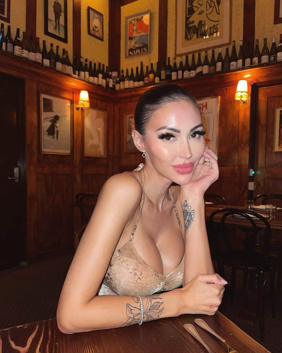 ANNELESE MILTONのインスタグラム：「Mon cœur t’appartient」