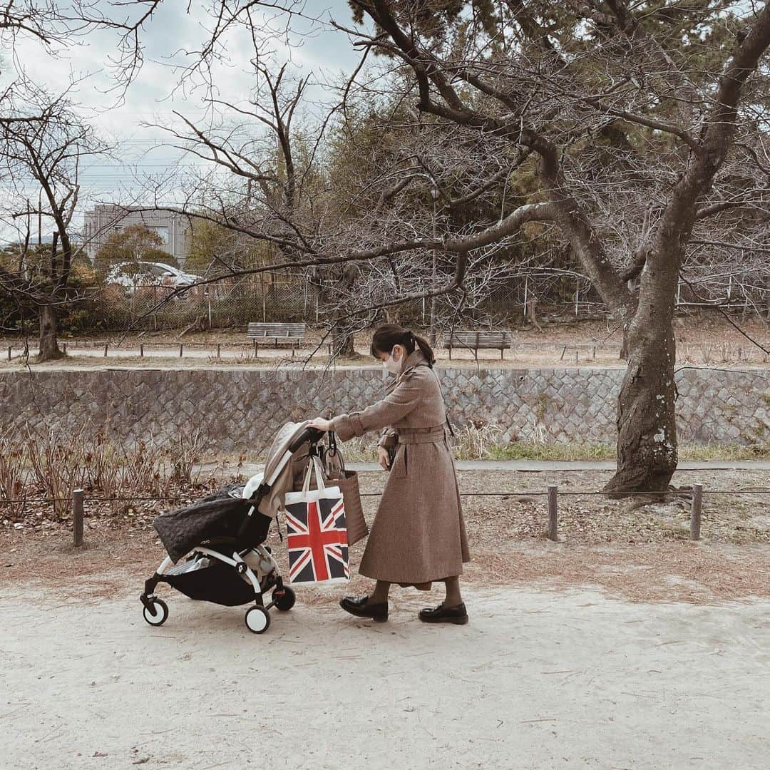 yuiのインスタグラム：「🇬🇧🤎」