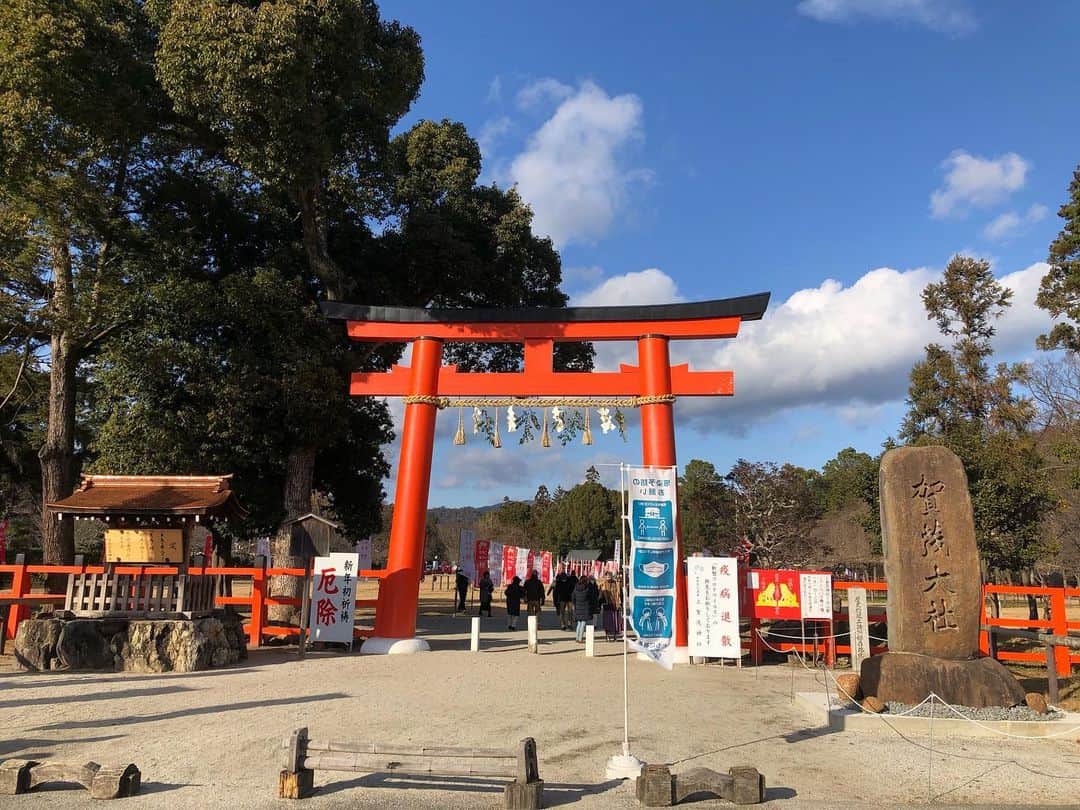 神王ＴＶさんのインスタグラム写真 - (神王ＴＶInstagram)「初詣は、毎年参拝している、京都の下鴨神社と上賀茂神社に行ってきました！　去年１年間の神恩感謝と、コロナの終息もご祈祷して頂きました（^^）/　コロナで移動が難しいですが落ち着いてきたら、今年は１００カ所参拝を目指します！！ ・ #京都 #下鴨神社 #上賀茂神社 #神社 #初詣 #神恩感謝 #Kyoto #Shrine」1月20日 22時04分 - ryo_kamio