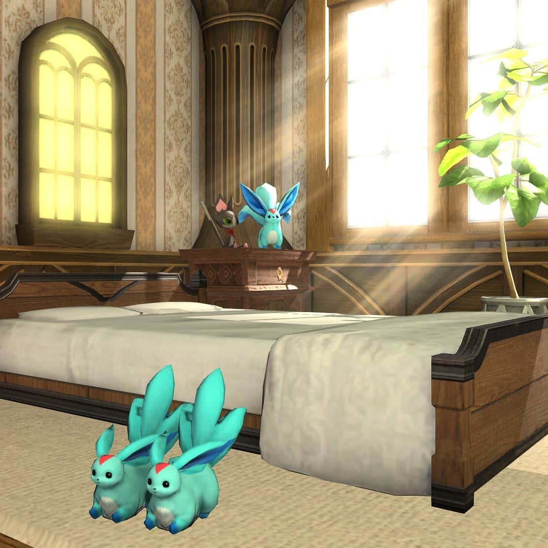 FINAL FANTASY XIVさんのインスタグラム写真 - (FINAL FANTASY XIVInstagram)「They say the Carbuncle is an arcanist's best friend... well, until it runs away from you... 🤔  If you're a fan of these delightful critters, you'll be pleased to know that additional Carbuncle-themed furnishings are now available!   Have you added them to your collection yet? ✨  #FFXIV #FF14」1月20日 21時56分 - ffxiv