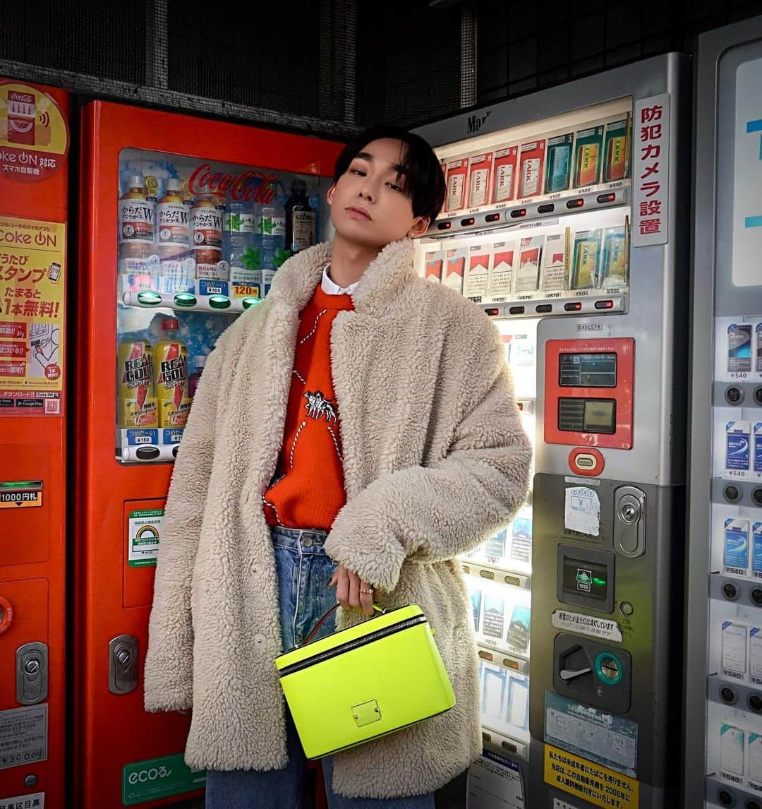 Noah（ノア）さんのインスタグラム写真 - (Noah（ノア）Instagram)「Push the button and enjoy your selection」1月20日 22時05分 - noah_bbb