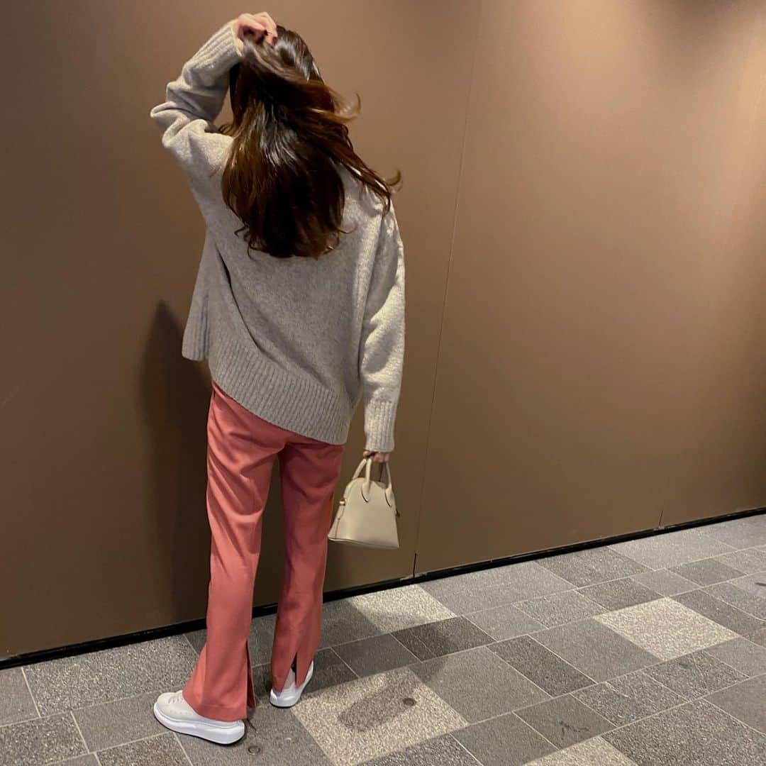 大見謝葉月さんのインスタグラム写真 - (大見謝葉月Instagram)「私服💗  #ootd Tops #zara Pants #frayid  Bag #bonaventura  Necklace #chanel  Shoes #alexandermcqueen」1月20日 22時20分 - h_a_z_k_i