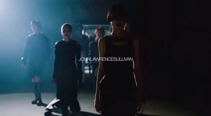 のインスタグラム：「JOHNLAWRENCESULLIVAN 21ss Film  "A PEREECT DRUG"  @johnlawrencesullivan_official  #johnlawrencesullivan _ Director : @sou_sick #SoshiNakamura Cinematographer:#MaoOokawara／#SeiyaUehara(GROUNDRIDDIM) Lighting Director：#TakumaSaeki Stylist:@annapesonen #AnnaPesonen Hair&Make-up:@masaki_sugaya #MasakiSugaya Stage director：#YukihiroHirae Sound operator:#MasaruTakahashi Transport:#JunichiroIkuta／#PiroshikiOike Production Manager：#ShunIkeda Producer：#TakanobuOki Production：CROMANYON #Hair#makeup#japan」
