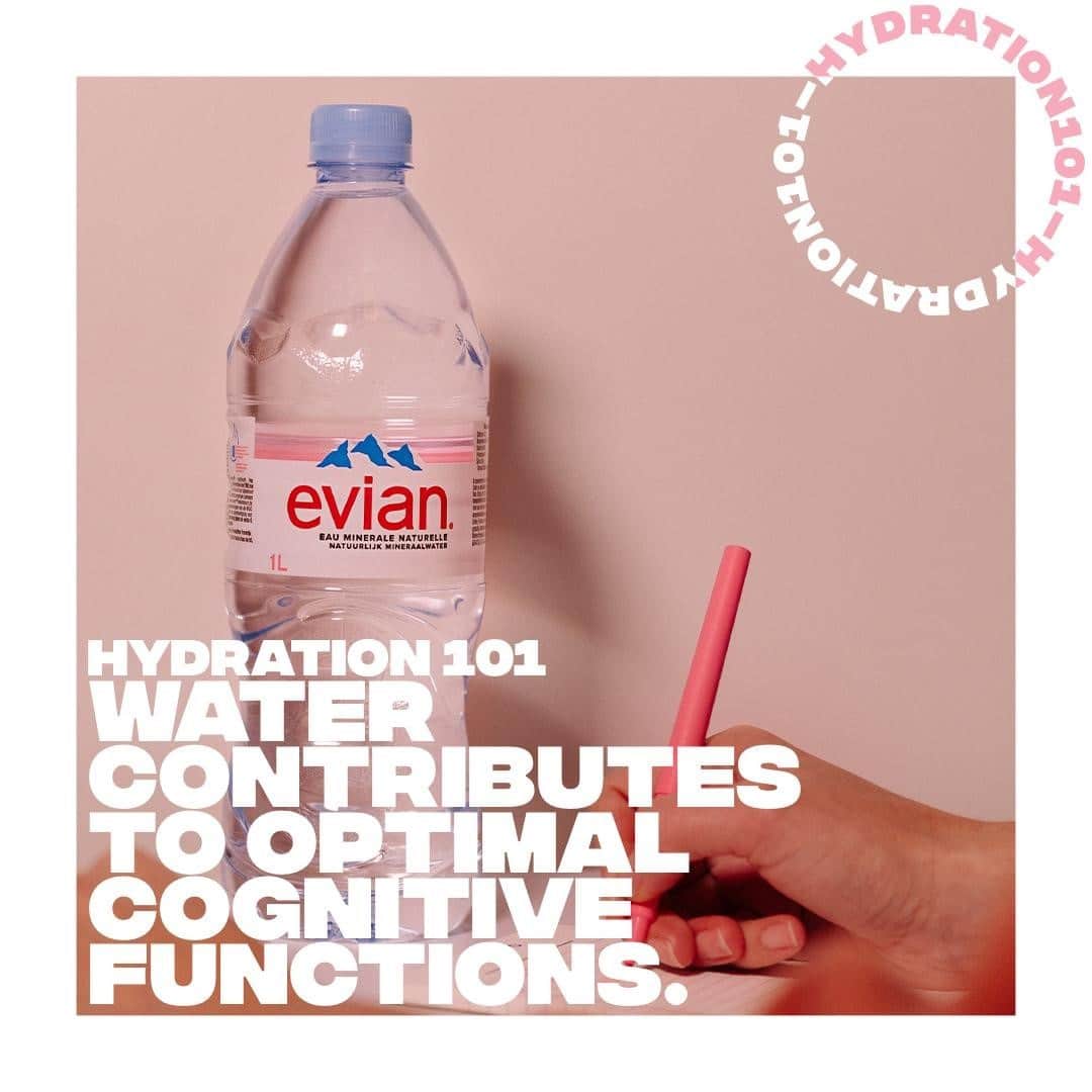のインスタグラム：「Take on 2021 at your sharpest. ✨​⁣ ⁣ Water – as part of a 2L a day hydration – helps maintaining your cognitive functions at their best.​⁣ ⁣ Let’s do it. 💪​⁣ ⁣ #evian #evianwater #positivedrop」