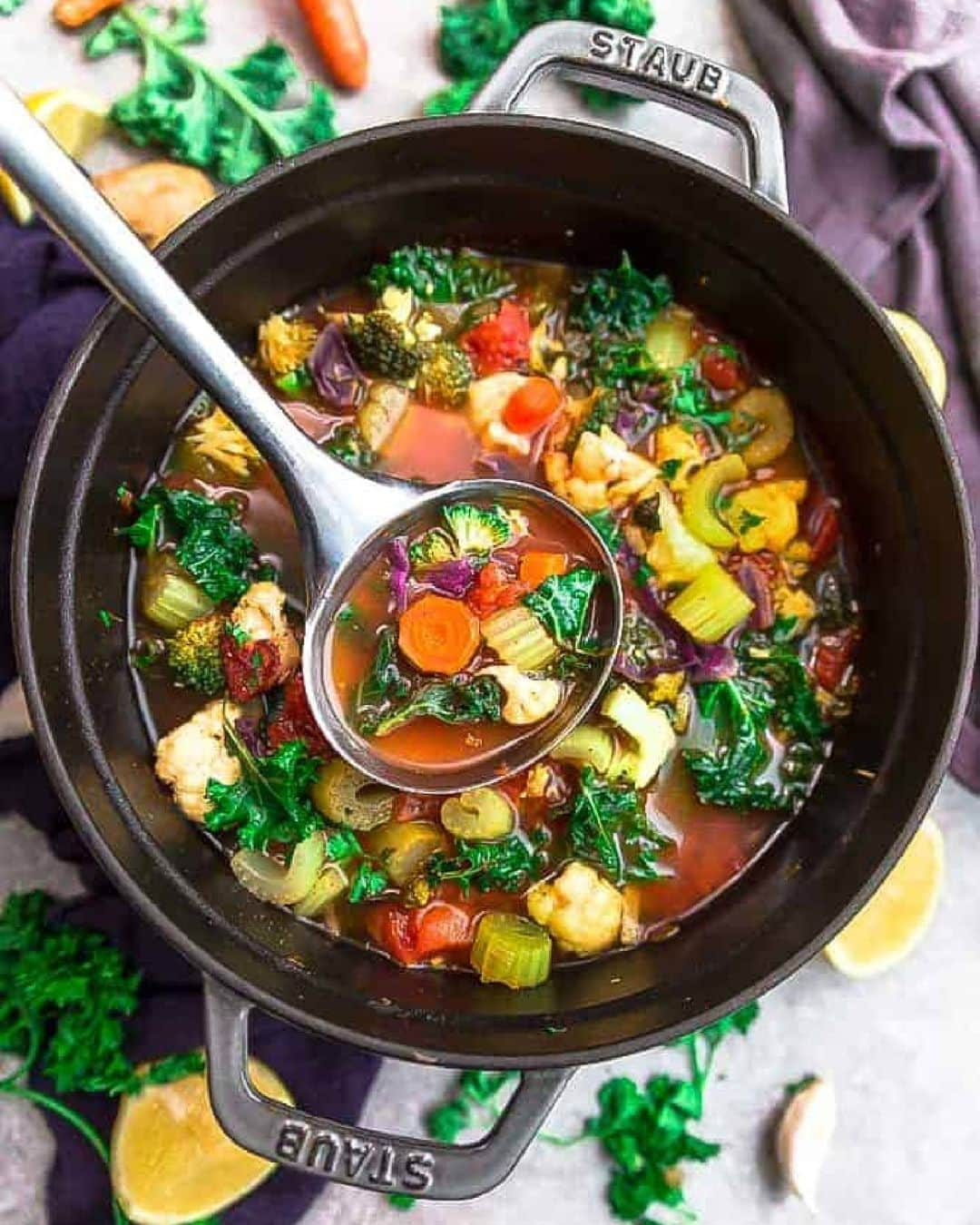 Staub USA（ストウブ）さんのインスタグラム写真 - (Staub USA（ストウブ）Instagram)「This nourishing Vegetable and Kale Soup 🥬🍲 by @lifemadesweeter can be the perfect way to help you get you back on track during #Veganuary.  The secret weapon to make the dish extra tasty? The lids on our cast iron cocottes are designed to retain as much flavor as possible, meaning your soups come out better than ever.  Tap the link in bio to shop our collection. #MadeinStaub」1月20日 23時00分 - staub_usa