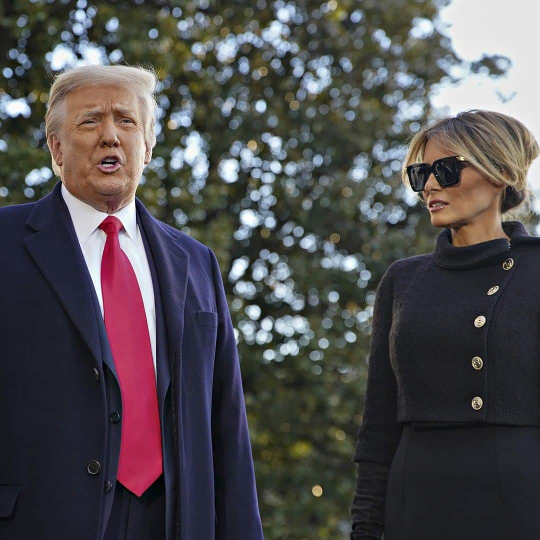 CNNさんのインスタグラム写真 - (CNNInstagram)「President Trump has left the White House. Marine One took off from the White House lawn Wednesday morning, carrying President Trump to Joint Base Andrews for his send-off ceremony. Trump told reporters it had been the "honor of a lifetime" to serve as 45th President of the United States.  (📸: MANDEL NGAN / AFP, Al Drago/Bloomberg via Getty Images,  Saul Loeb-Pool/Getty Images, Spencer Platt/Getty Images)」1月20日 23時09分 - cnn