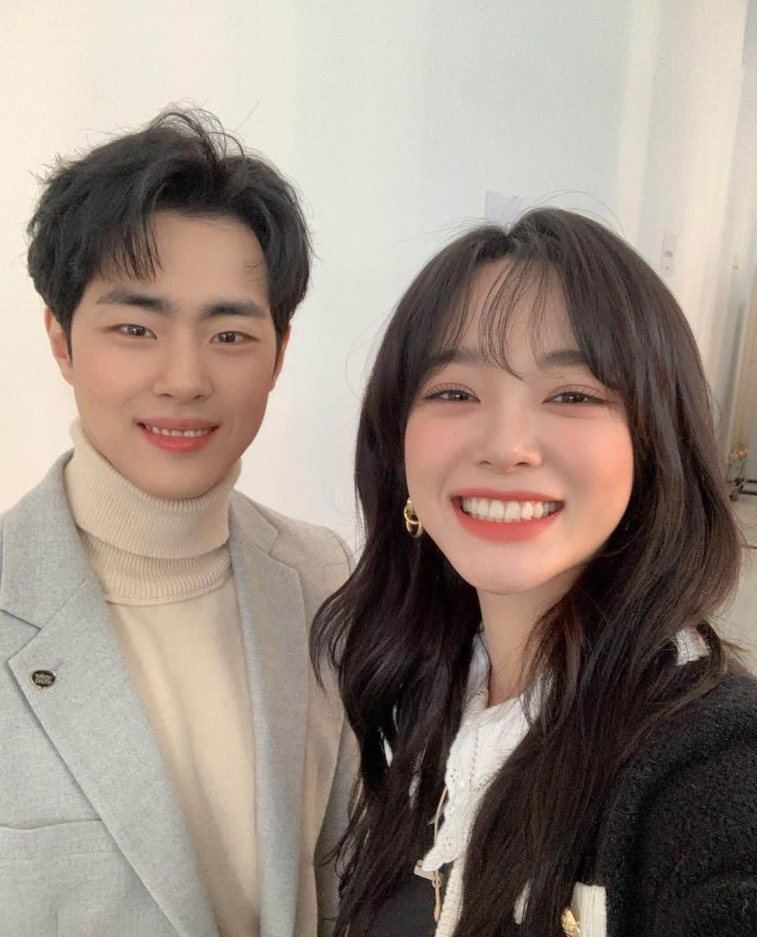 キム・セジョン（Gugudan SeMiNa）さんのインスタグラム写真 - (キム・セジョン（Gugudan SeMiNa）Instagram)「#netflix 내일 공개된다는거죠오?? ㅎㅎ히히히」1月20日 23時26分 - clean_0828