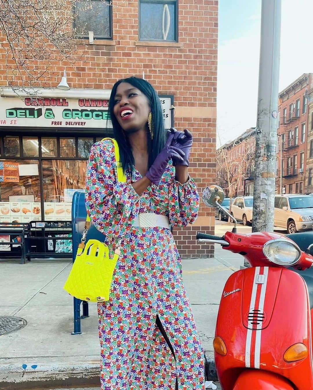 MZウォレスのインスタグラム：「From girly to sporty to everyday chic, stylist @the_joiee proves that neon isn't just for one occasion. Swipe to see how to wear the Neon Micro Sutton three different ways, and tell us your favorite look in the comments below!」
