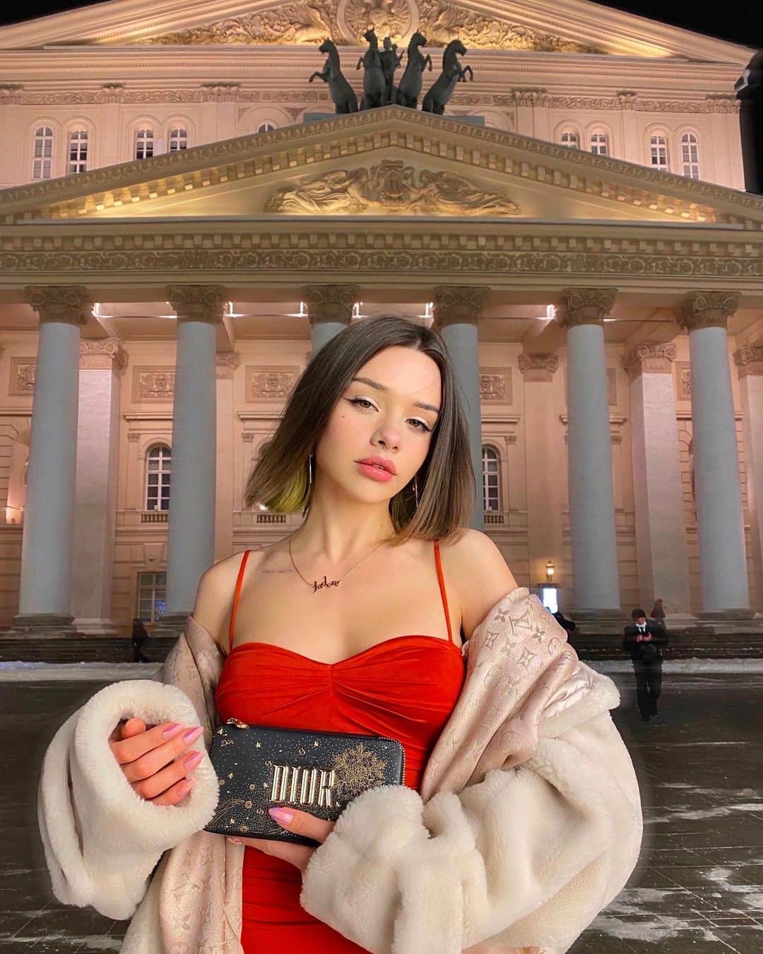 Maria Wayのインスタグラム：「на последнем фото мы с бабушкой 🖤」