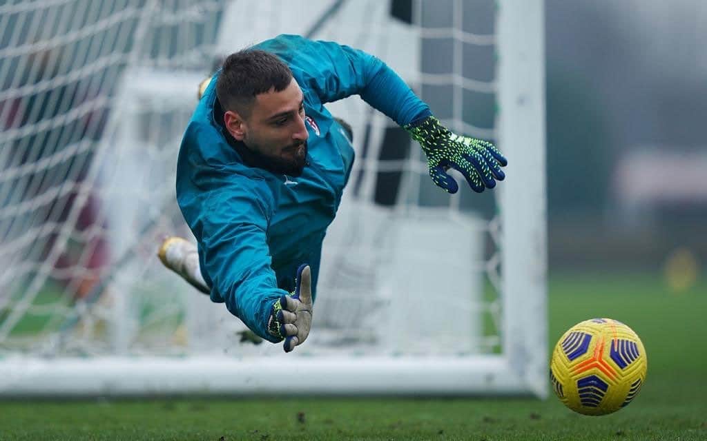 ジャンルイジ・ドンナルンマのインスタグラム：「Access... 𝔻𝔼ℕ𝕀𝔼𝔻 🛑🧤」