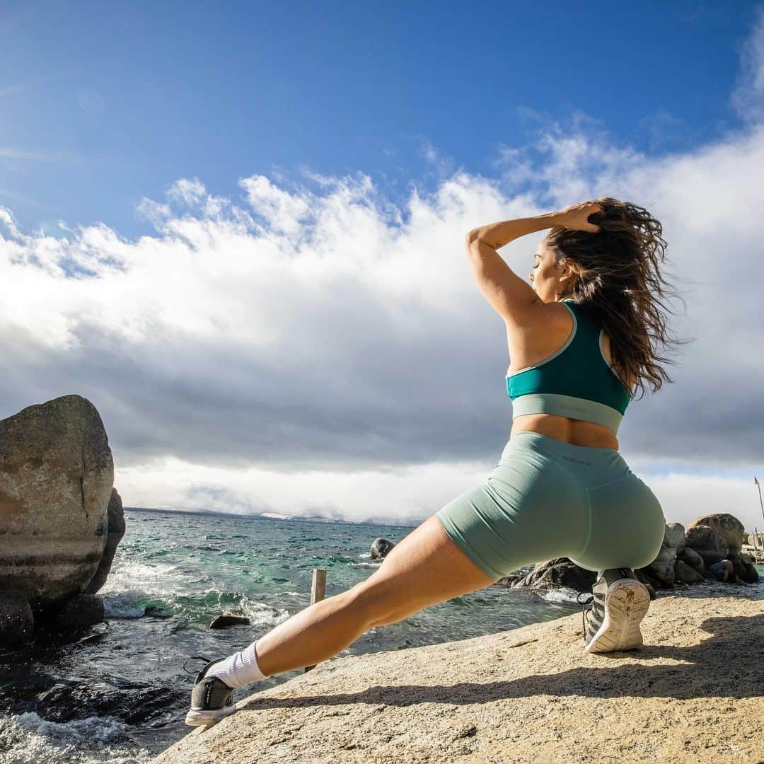 Tianna Gregoryのインスタグラム：「Collection 4 is now live!  -Designed to shape the booty and body -Heavy Compression Fabric -Moisture Management -4 Way Stretch -High Waist Cut with V Butt  -Front Phone/Accessory Pocket  Shop now at IAMNEWD.COM」