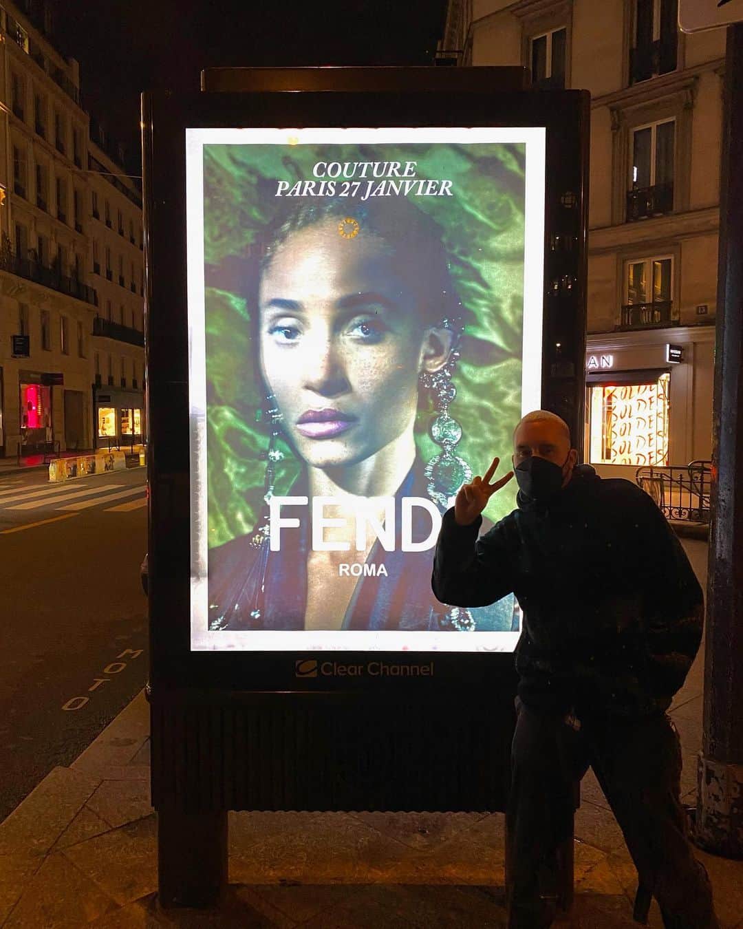 キム・ジョーンズのインスタグラム：「@fendi in Paris !」
