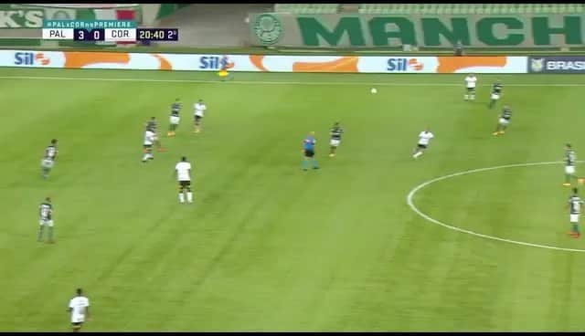ルイス・アドリアーノのインスタグラム：「⚽️🙏🏾」