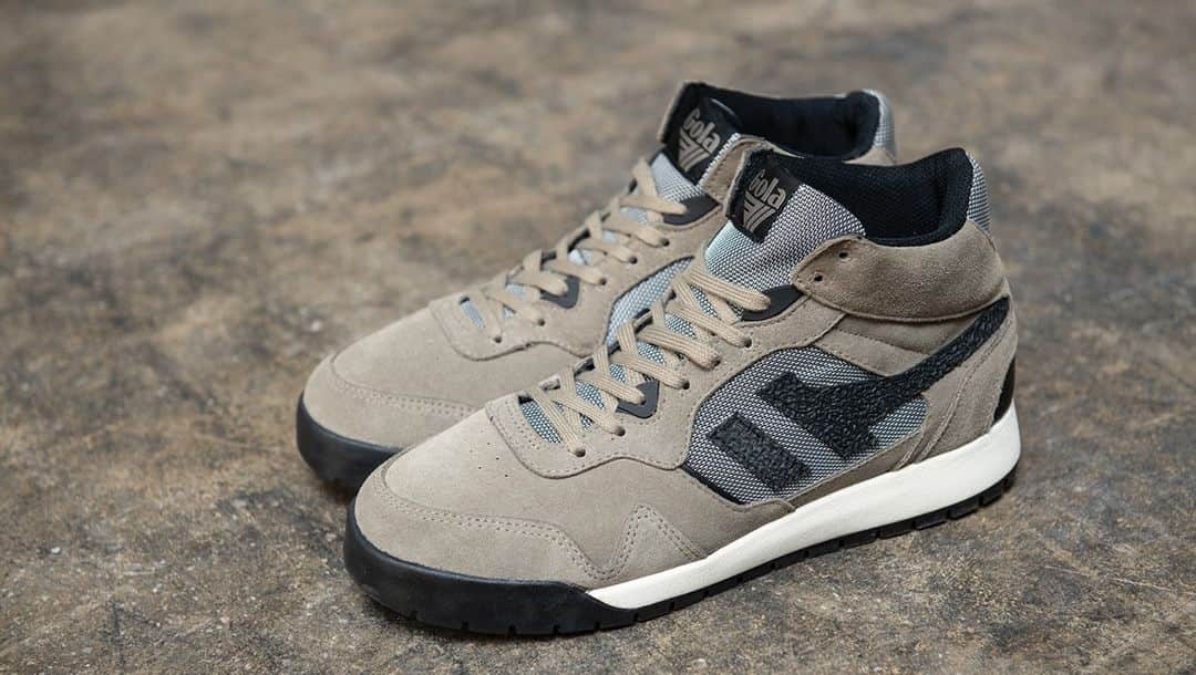 ゴーラのインスタグラム：「Summit High - the perfect hybrid trainer for the rain, featuring a highly water resistant membrane lining. 💦」
