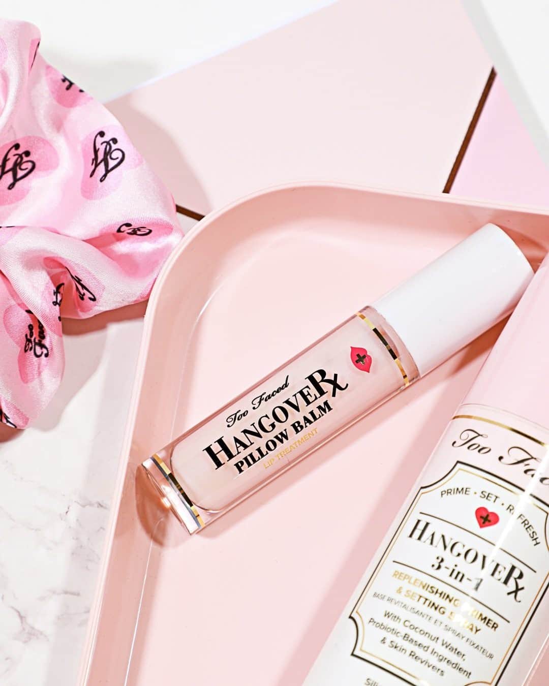 Too Facedのインスタグラム：「Fill in the blank: I always keep my Hangover Pillow Balm ________.⁣ ⚪Purse⁣ ⚪Bedside⁣ ⚪Desk⁣ ⚪Bathroom⁣ 🔘All of the above⁣ ⁣ Replenish your lips wherever you go! ✨ Shop our Hangover Pillow Balm @sephoracanada. #tfhangover #toofaced」