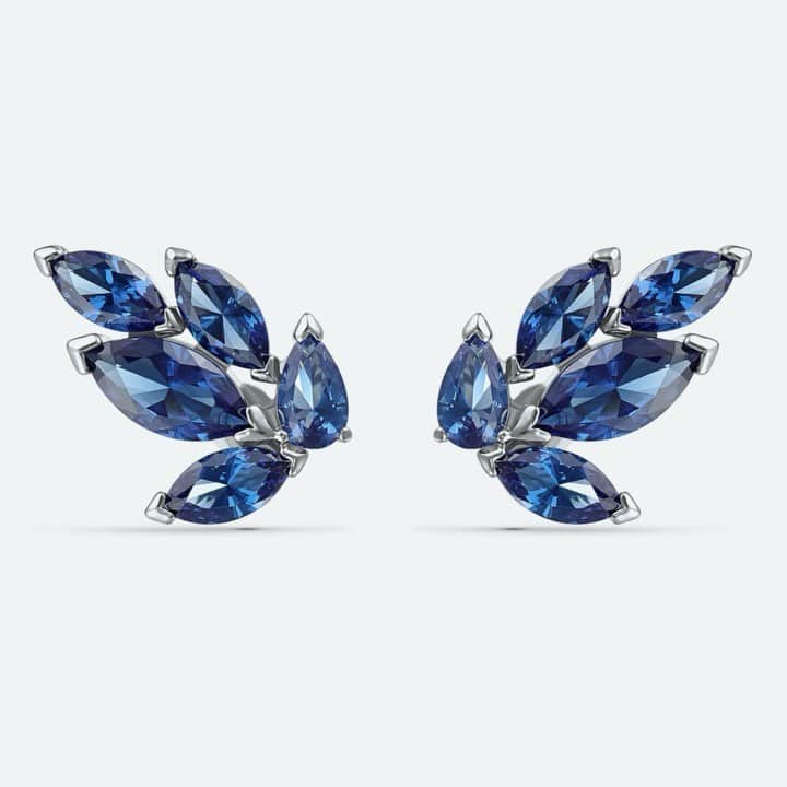 のインスタグラム：「Marking Swarovski's 125th anniversary, we present these timeless leaf-inspired earrings from the Swarovski Louison collection. A vision of natural beauty – just like whoever you gift them to (we won't tell if it's you). #Swarovski」