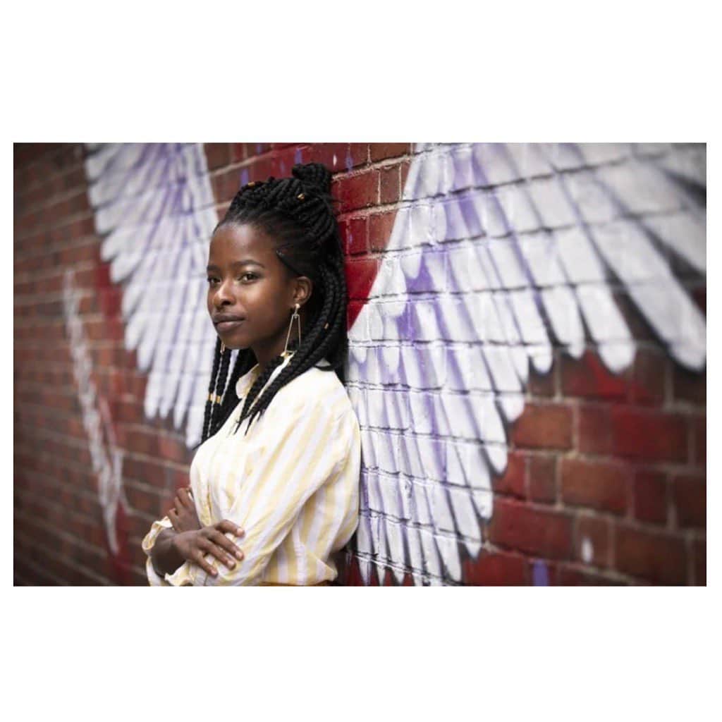 リンダ・エヴァンジェリスタのインスタグラム：「@amandascgorman #HOPE "We, the successors of a country and a time where a skinny Black girl descended from slaves and raised by a single mother can dream of becoming president, only to be reciting for one."」