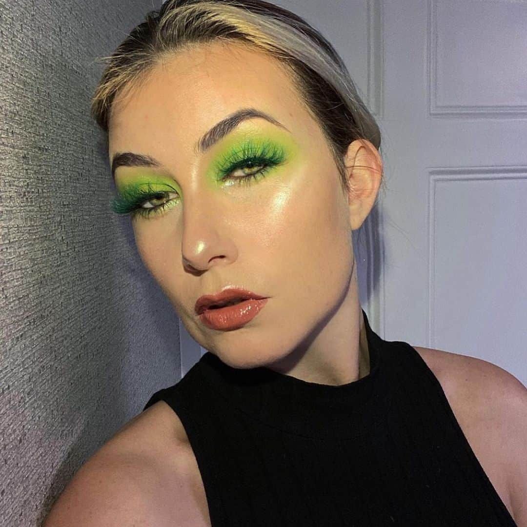 Makeup Addiction Cosmeticsさんのインスタグラム写真 - (Makeup Addiction CosmeticsInstagram)「@chrissie_b_lomas glowing with our mermaid beam highlighter! The glow can be seen from space and we are here for it!! 😱😱😱 🔥 Tag is for a chance to be featured ⛳️ Shipping worldwide 🌎🌎🌎 #makeupaddictioncosmetics #makeupaddict #makeupartistsworldwide」1月21日 2時41分 - makeupaddictioncosmetics
